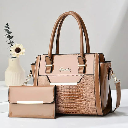 Bag and Wallet Kit in Leather - Cror